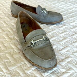 Euro Soft by Sofft, Sz 8.5, taupe loafer, flat, slide on shoe horse bit